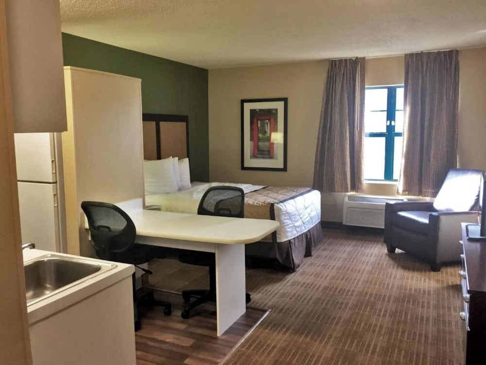 Motel 6 Suites Rochester Henrietta Ny