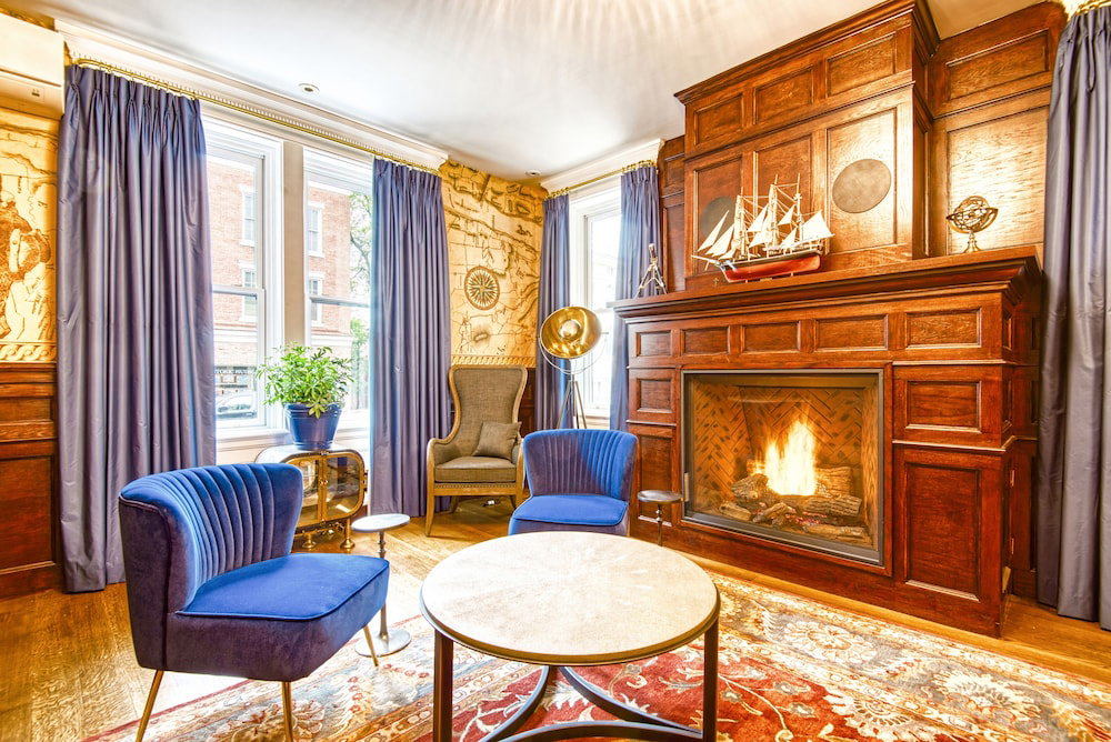 Hotel Hudson Whaler