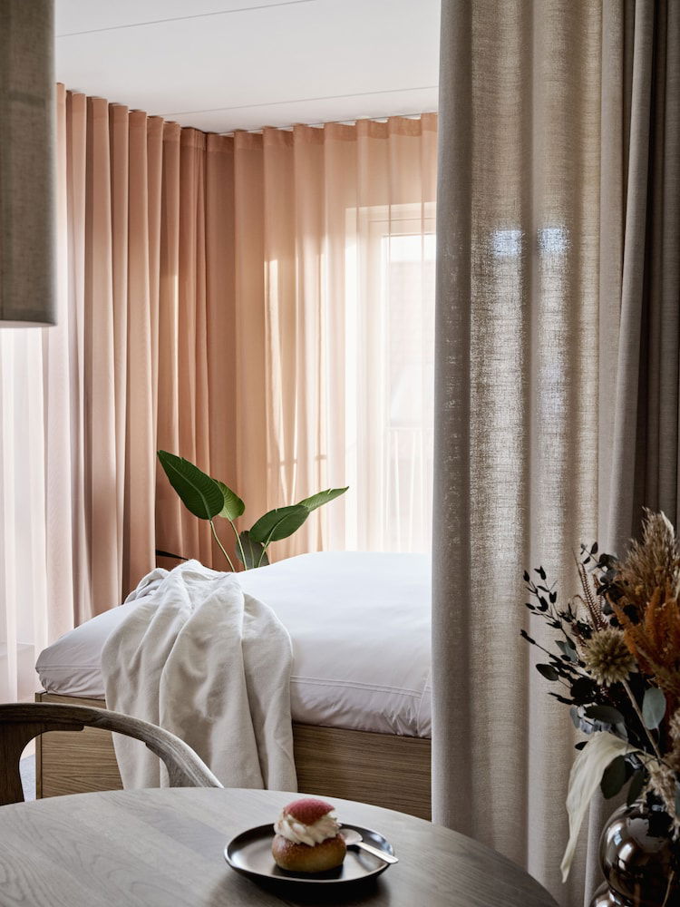 Hotel Aura Apartment Hotel