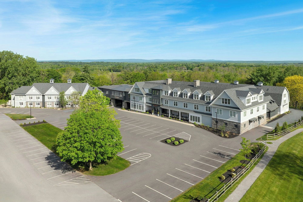 Hotel Brookmere Saratoga, A Tribute Portfolio Hotel