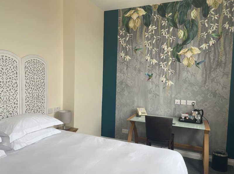 The Royal Adelaide Hotel
