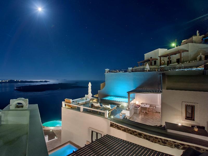 Hotel Aqua Luxury Suites