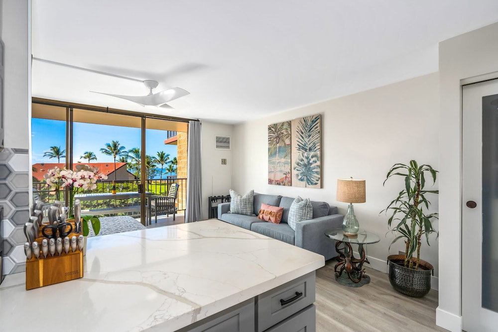 Hotel Chic & Elegant Oceanfront Vistas