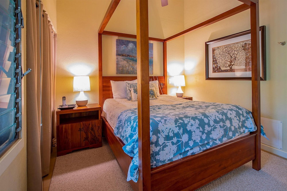 Kihei Garden Estates C-201, Ocean Views, Near The Beach, Renovated, W/ Split Ac!