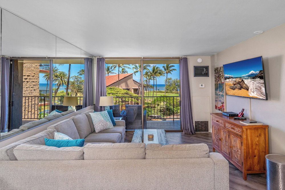 Hotel Sunny And Soothing Oceanfront Vistas