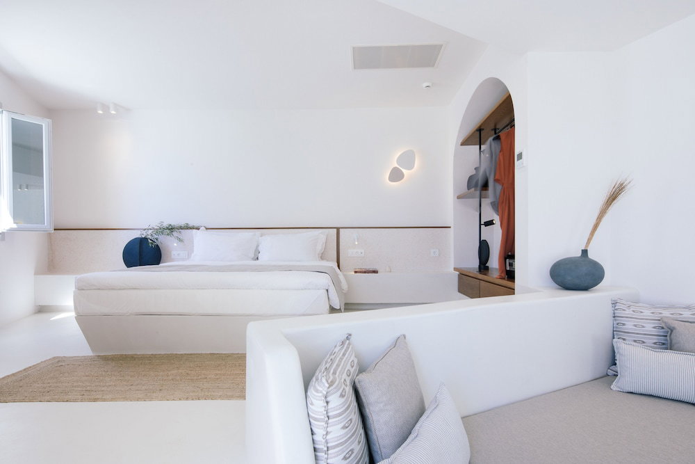 Akra Suites & Spa