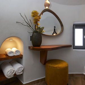 Sejur Aecon Suites vacanta Santorini