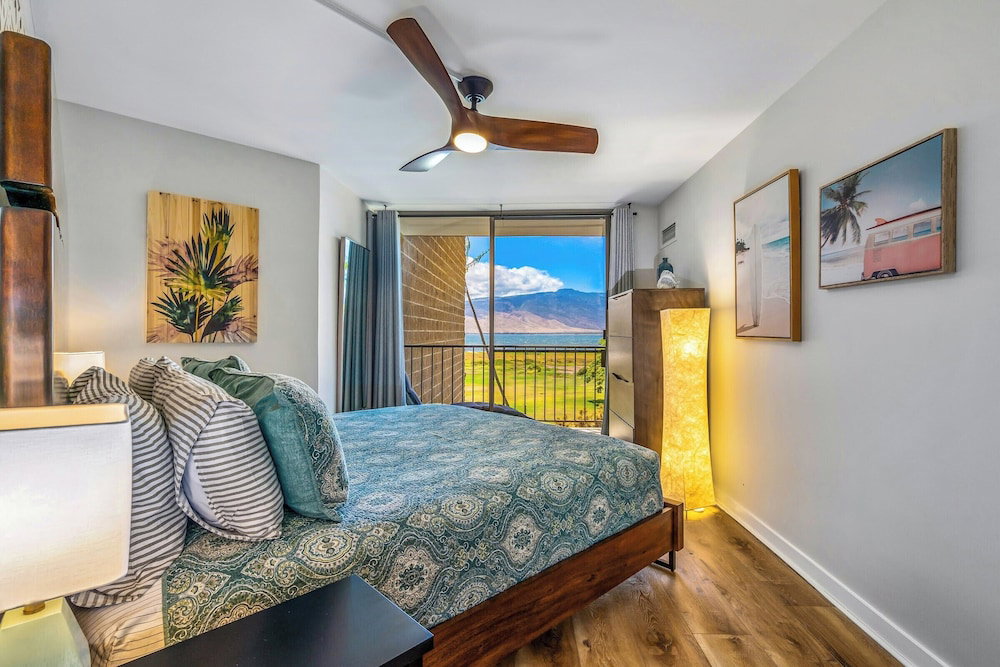 Modern And Relaxing Oceanfront Vistas
