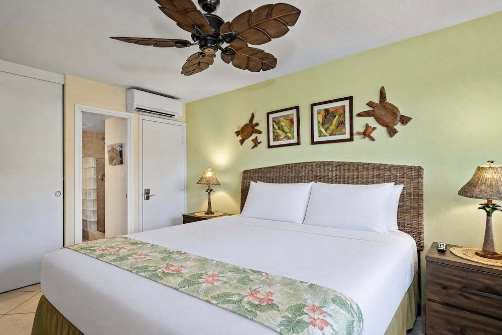 Kamaole Sands 9-301 - Luxurious Renovation, Split Ac, Wi-Fi, Ocean View Condo