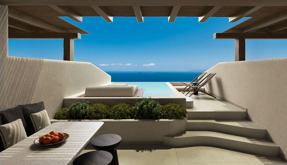 Nero Luxury Suites