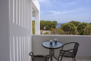 Hotel Romani Studios Perissa cazare Santorini