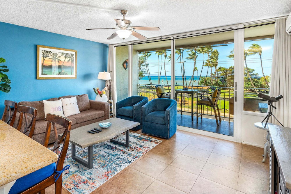 Hotel Island Surf 304 - Modern Renovation, Must See Ocean View, Cool Split Ac, Wi-Fi !