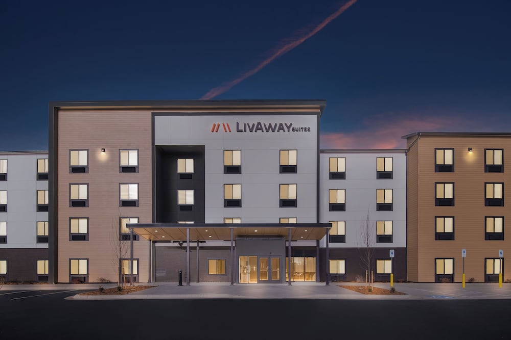 Hotel Livaway Suites- Syracuse