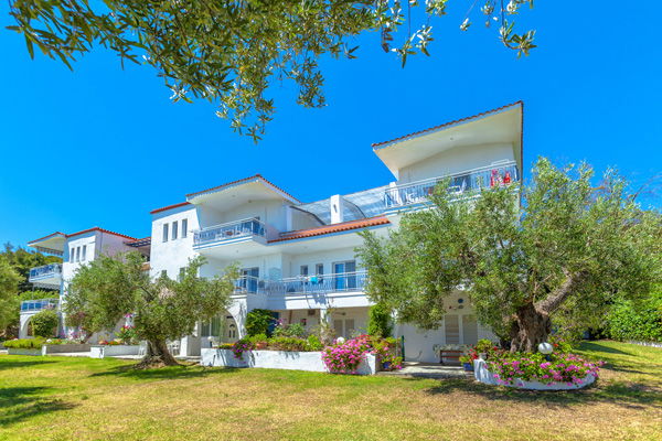 Hotel Xenios Faros Apartments