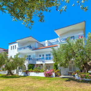 Hotel Xenios Faros Apartments cazare Poseidi