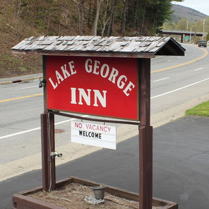Hotel The Lake George Inn cazare Lake George