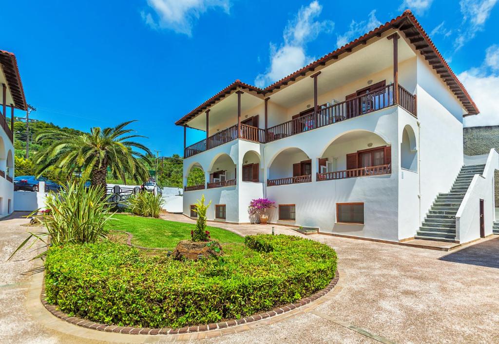 Hotel Xenios Possidi Paradise Hotel