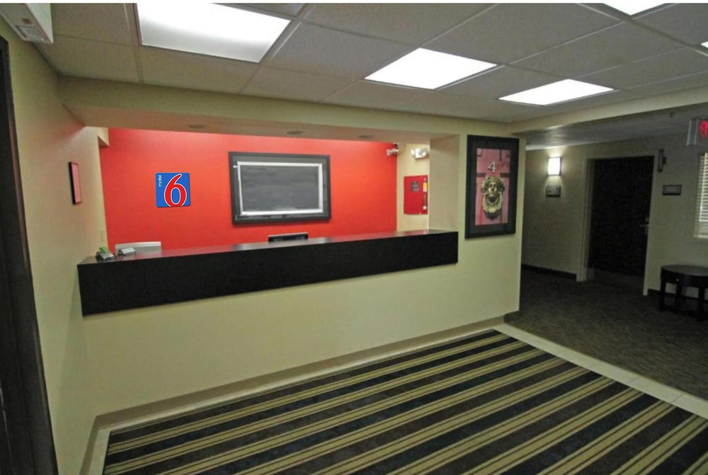 Motel 6 Suites Buffalo Amherst, Ny