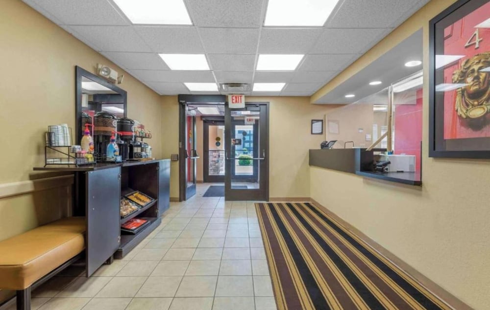Motel 6 Suites Buffalo Amherst, Ny