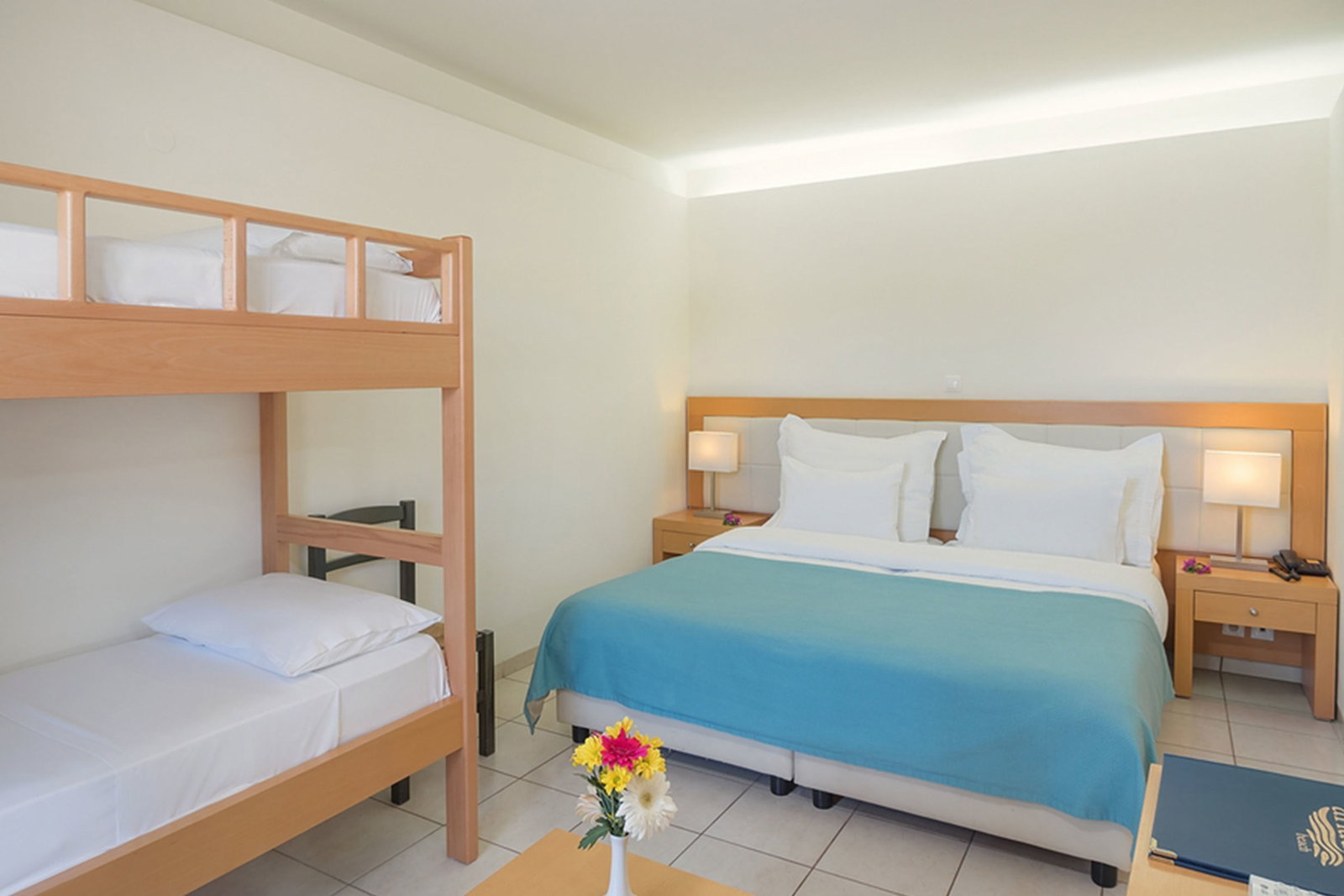 dal travel Ariadne Beach