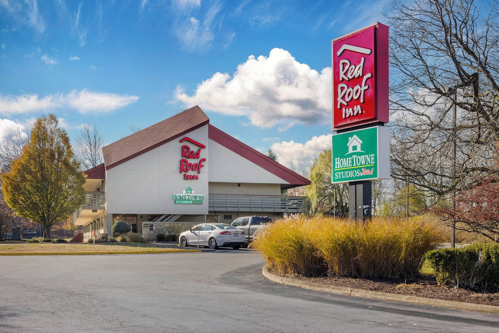 Hotel Hometowne Studios By Red Roof Buffalo - Niagara Airport