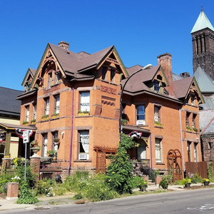 Hotel Buffalo Harmony House cazare Buffalo