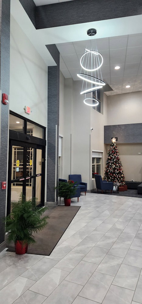 La Quinta Inn & Suites By Wyndham Lake George