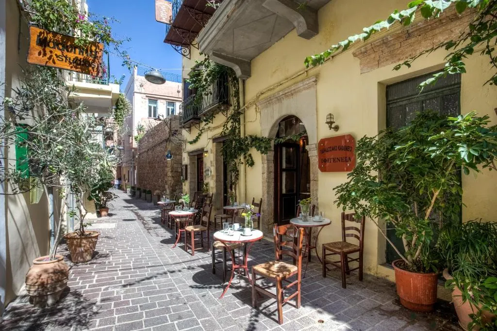 Ifigenia Rooms And Studios