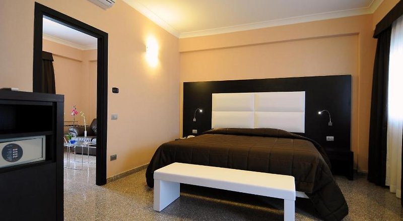 Euro House Suites
