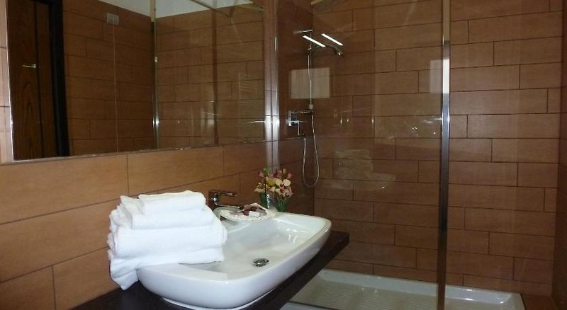 Euro House Suites