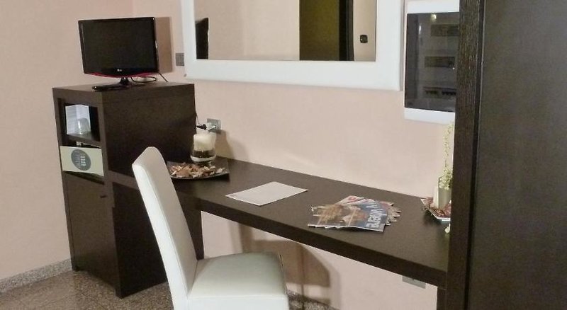 Euro House Suites
