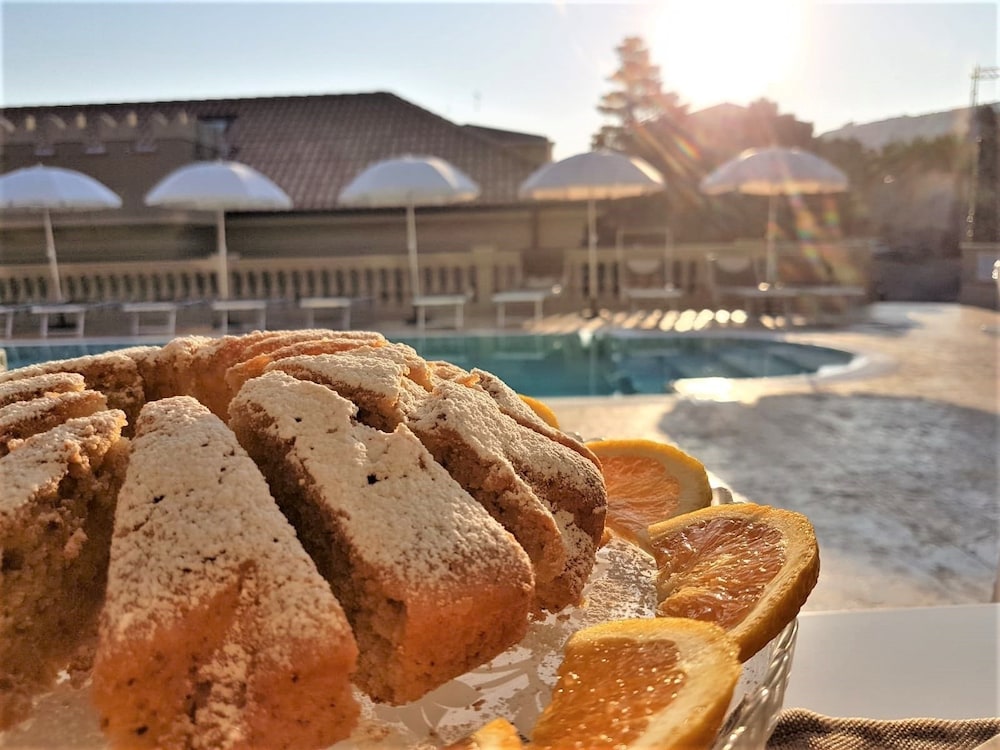 Hotel Sui Generis