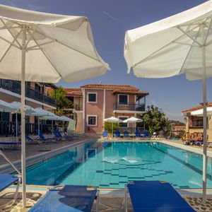 Hotel Krinas Aparthotel cazare Argasi