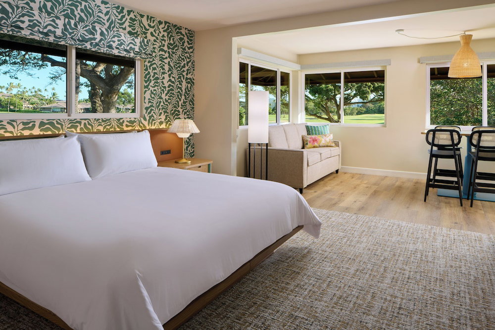 Royal Lahaina Bungalows & Spa
