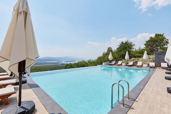 Hotel Bayview Hills Luxury Residences