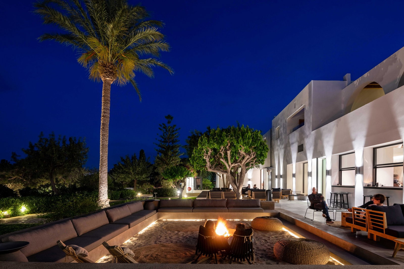 dal travel Minos Beach Art Hotel
