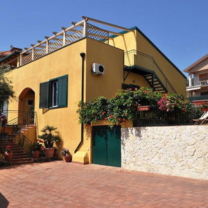 Sejur B&B Stella Marina vacanta Acitrezza