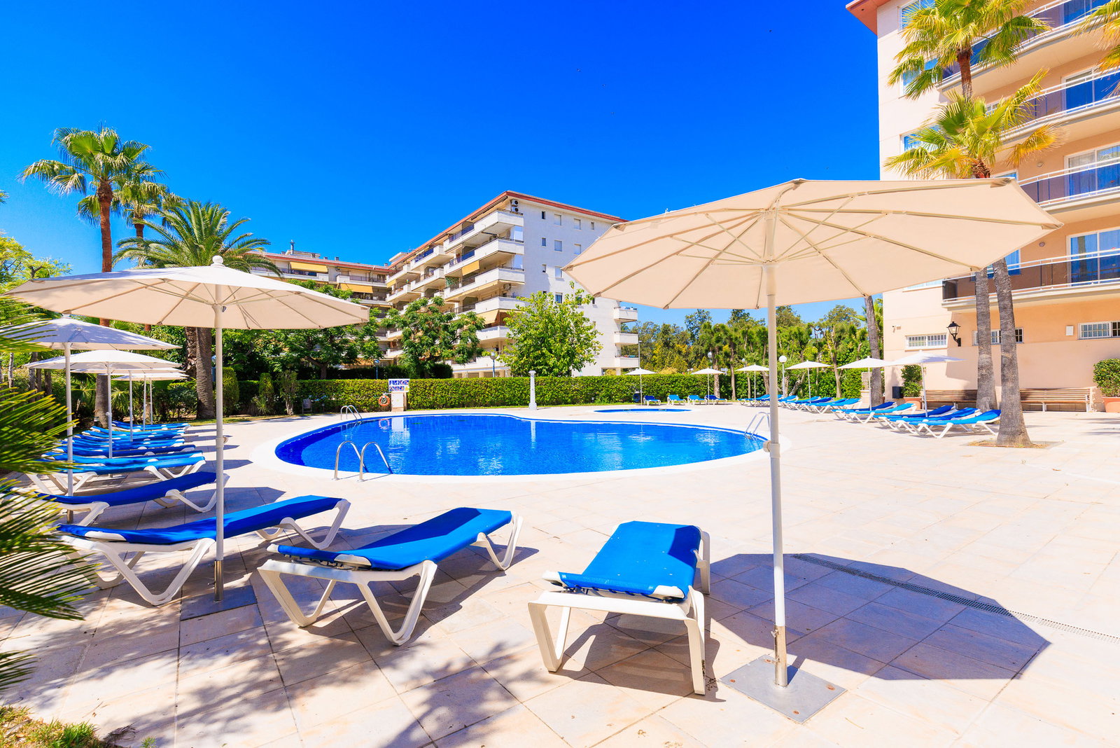 Rentalmar Pineda Suites