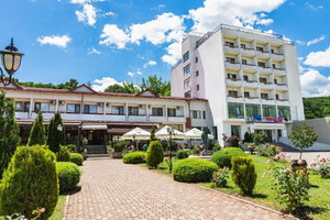 Hotel Hotel Sallaris cazare Sarata-Monteoru