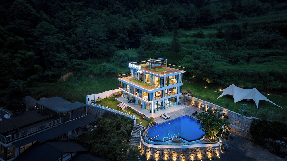 Hotel Flowers Valley