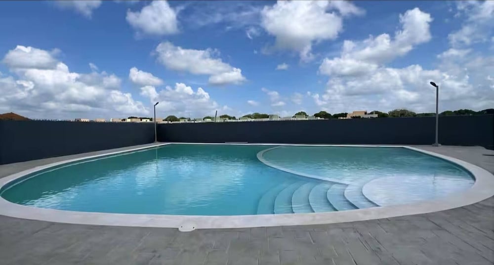Hotel Beautiful 3 Bedroom Apartment With Pool On Av