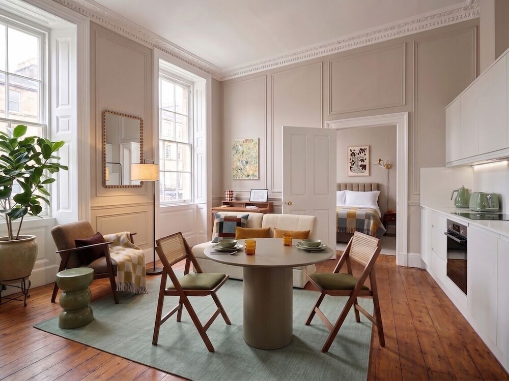 Furnival Street Townhouse By City2Stay
