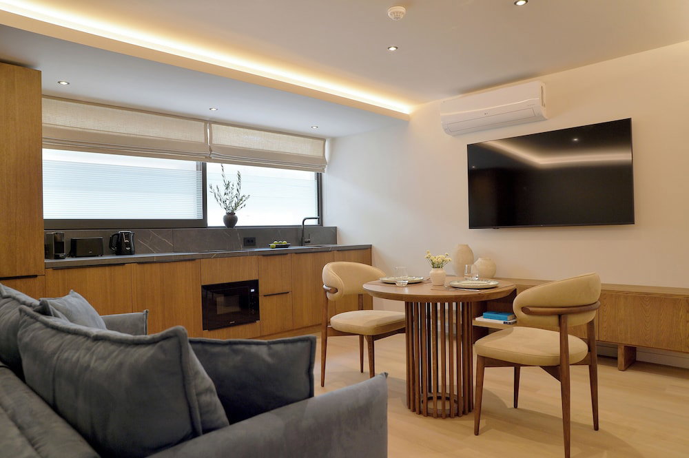 Marina Suites Athenian Riviera