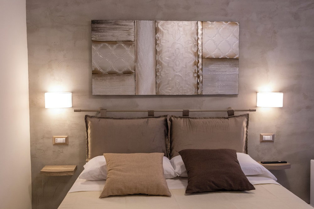Hotel La Dimora Di Parthenope Ferrara Rooms