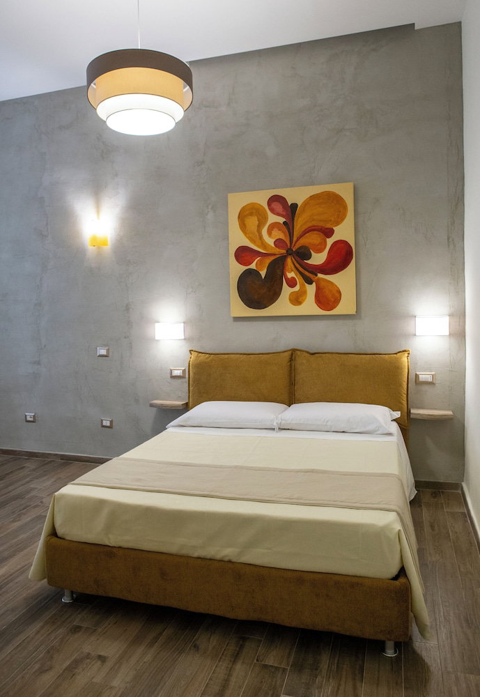 La Dimora Di Parthenope Ferrara Rooms