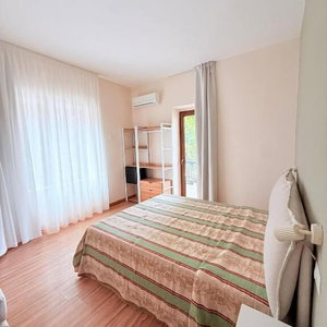 Hotel La Quercia Retreat cazare Meta