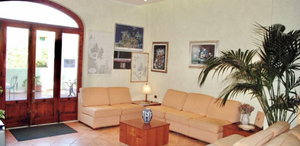 Hotel Hotel In Palau Just 600 Mt From The Sea cazare Palau