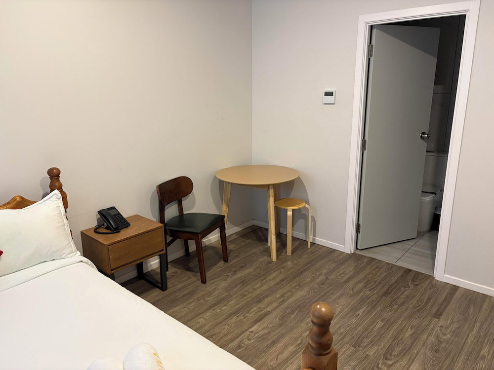 Hotel Quality Hotel Rooms With 1 To 4 Beds