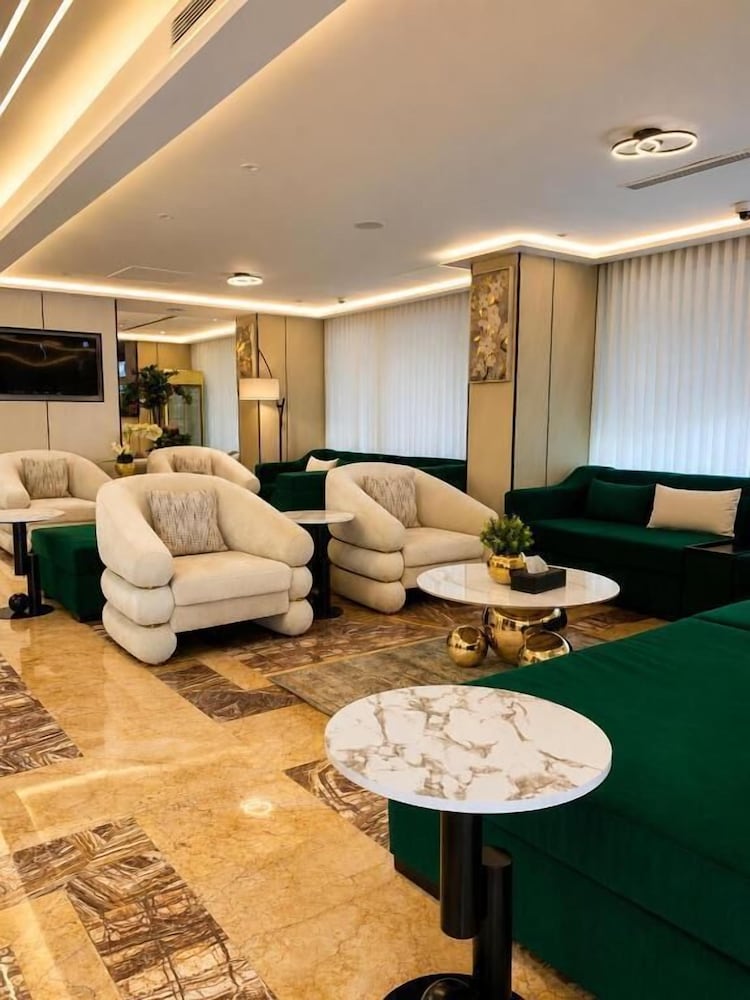 Hotel Iq Hotel