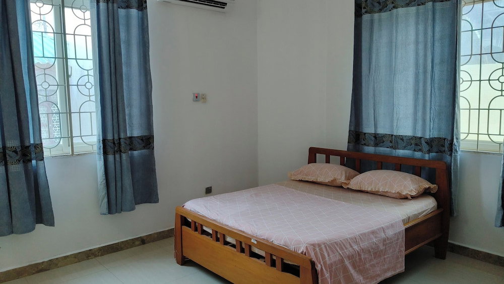 Zanzibar Lux House & Transit